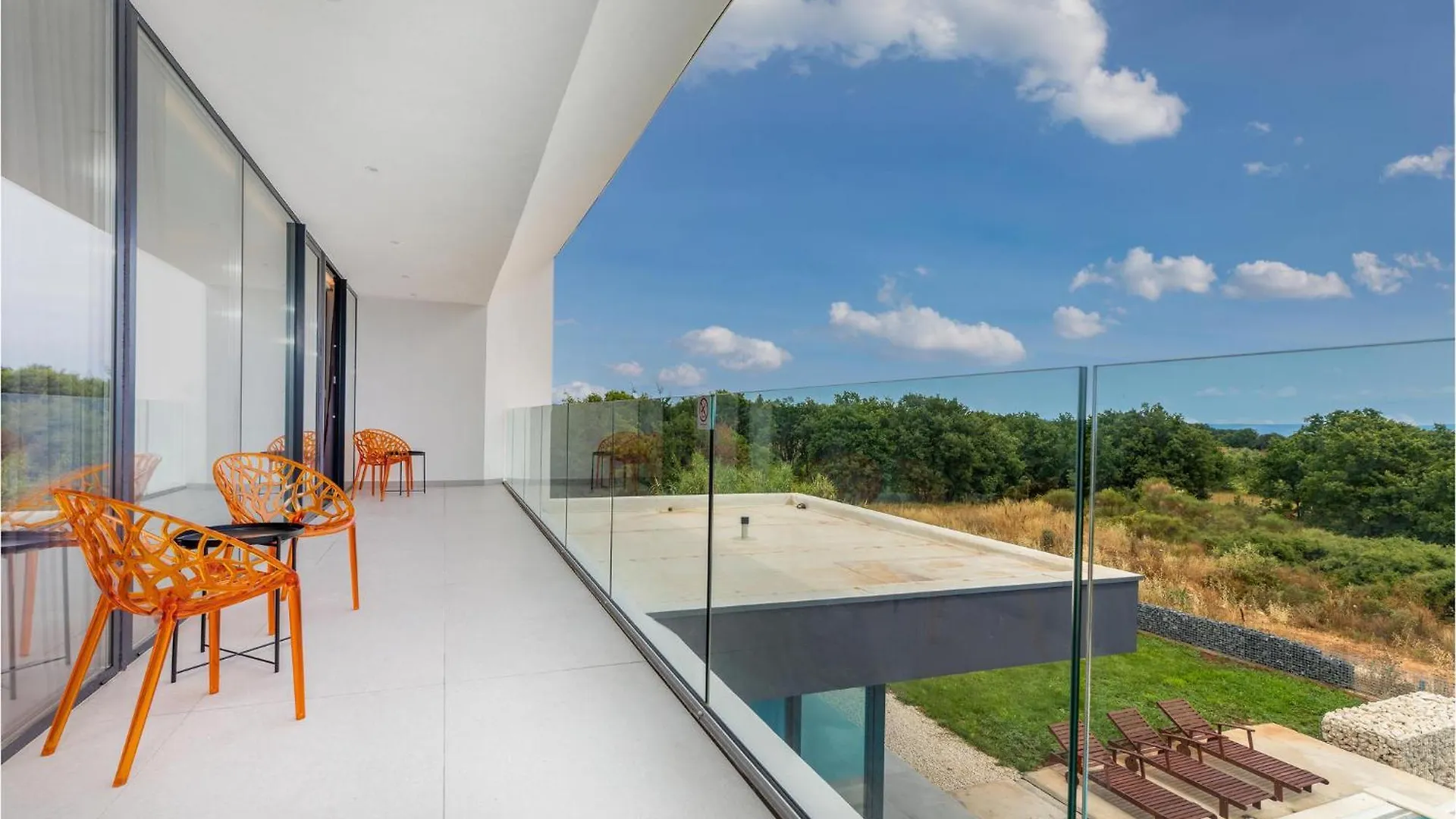 Lovely Home In Liznjan With Kitchen